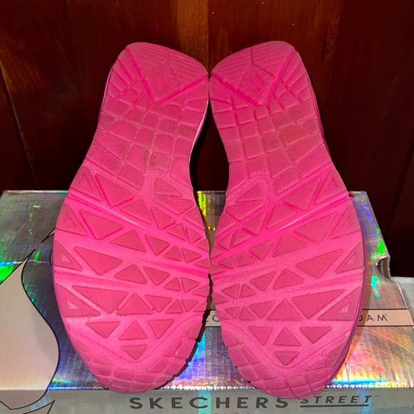 SKECHERS WOMAN SIZE 7 UNO NIGHT SHADES 💗 Color is HOT PINK - Picture 10 of 10